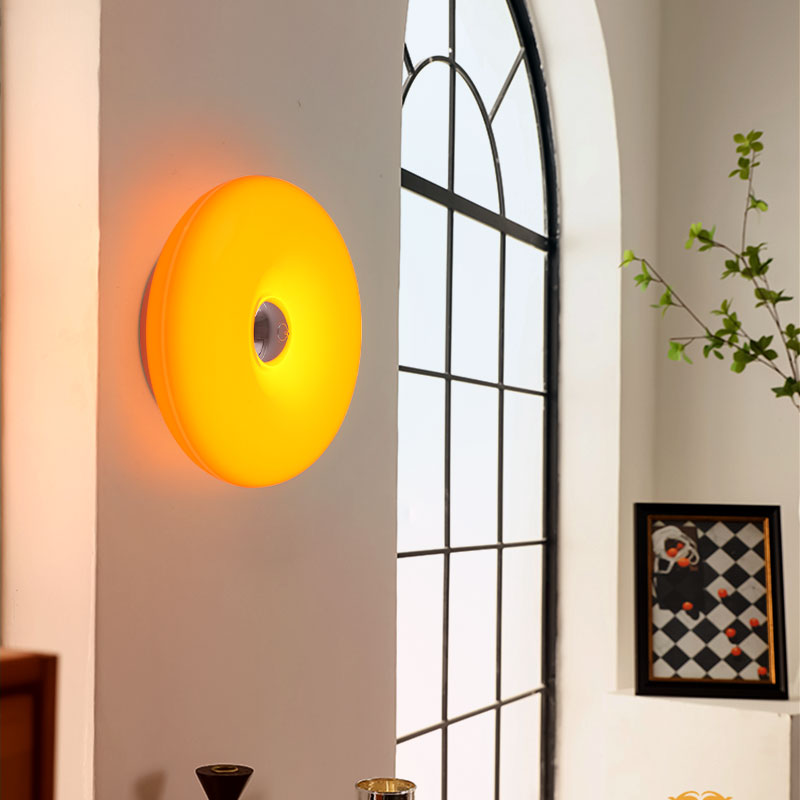 Lighting Decoration On Wall - Artistic Light Luxury Donut-Shaped Table Lamp,
