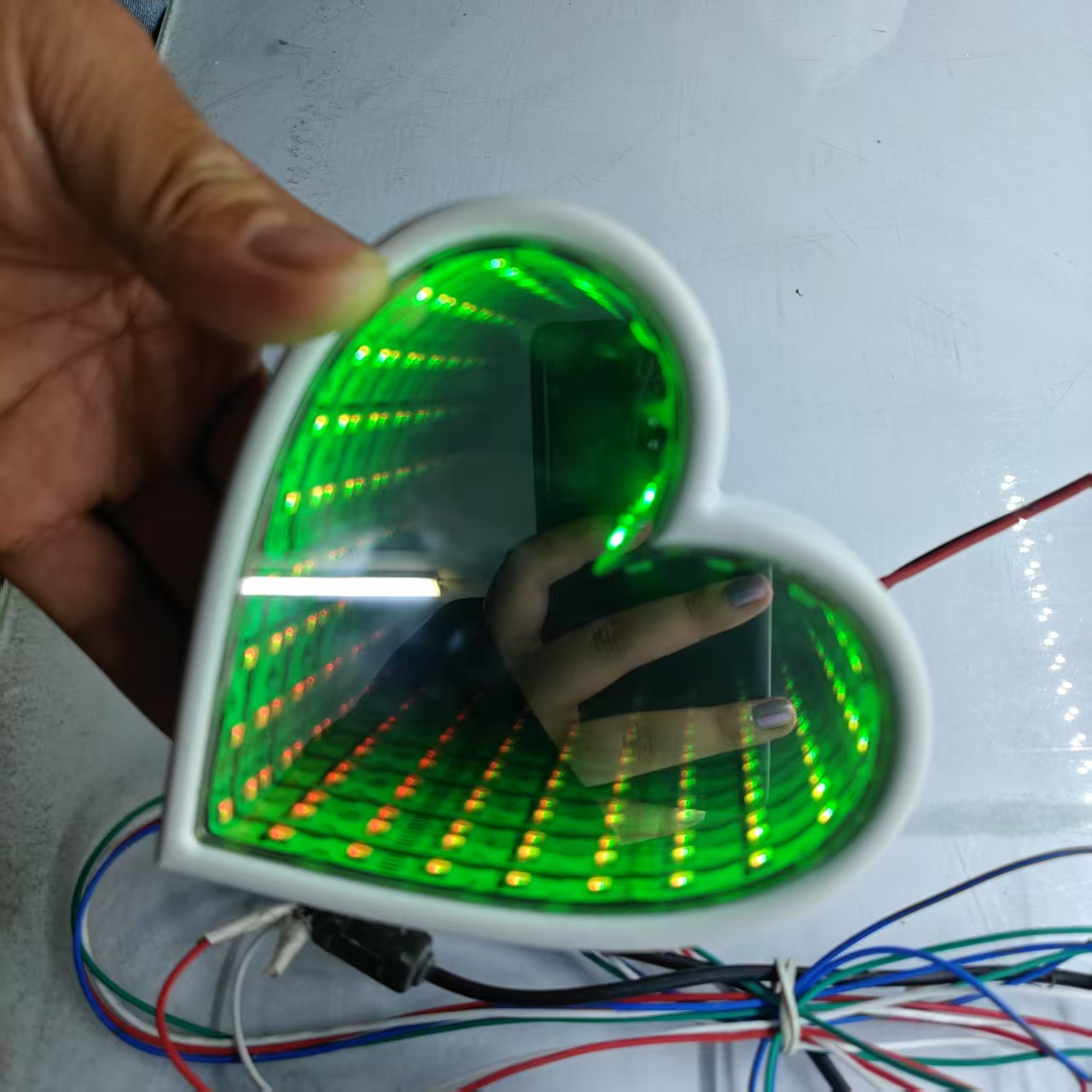 3D Multi-Color Infinity Mirror - مراجعة Lighting Decor Company وسعره