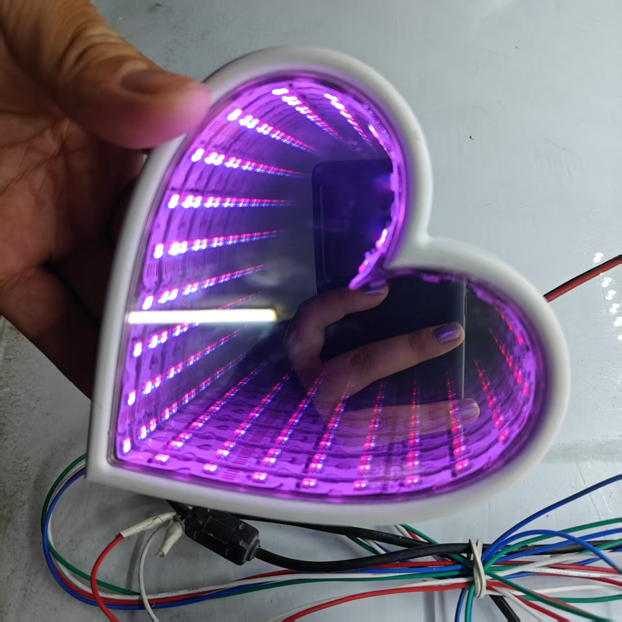 3D Multi-Color Infinity Mirror - مراجعة Lighting Decor Company وسعره