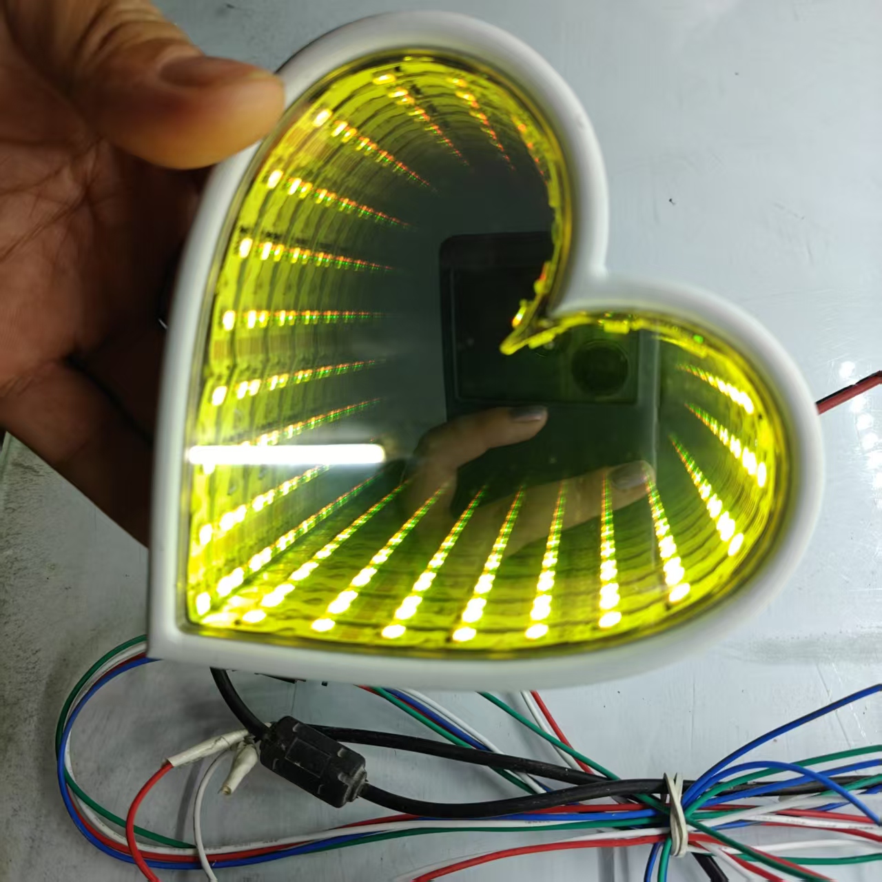 3D Multi-Color Infinity Mirror - مراجعة Lighting Decor Company وسعره