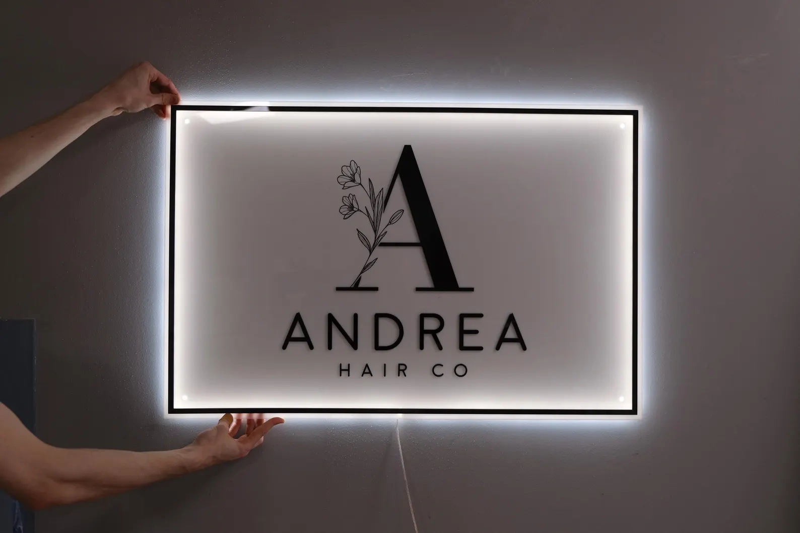 Custom Business Logo LED Sign  - مراجعة Lighting Decor Company وسعره